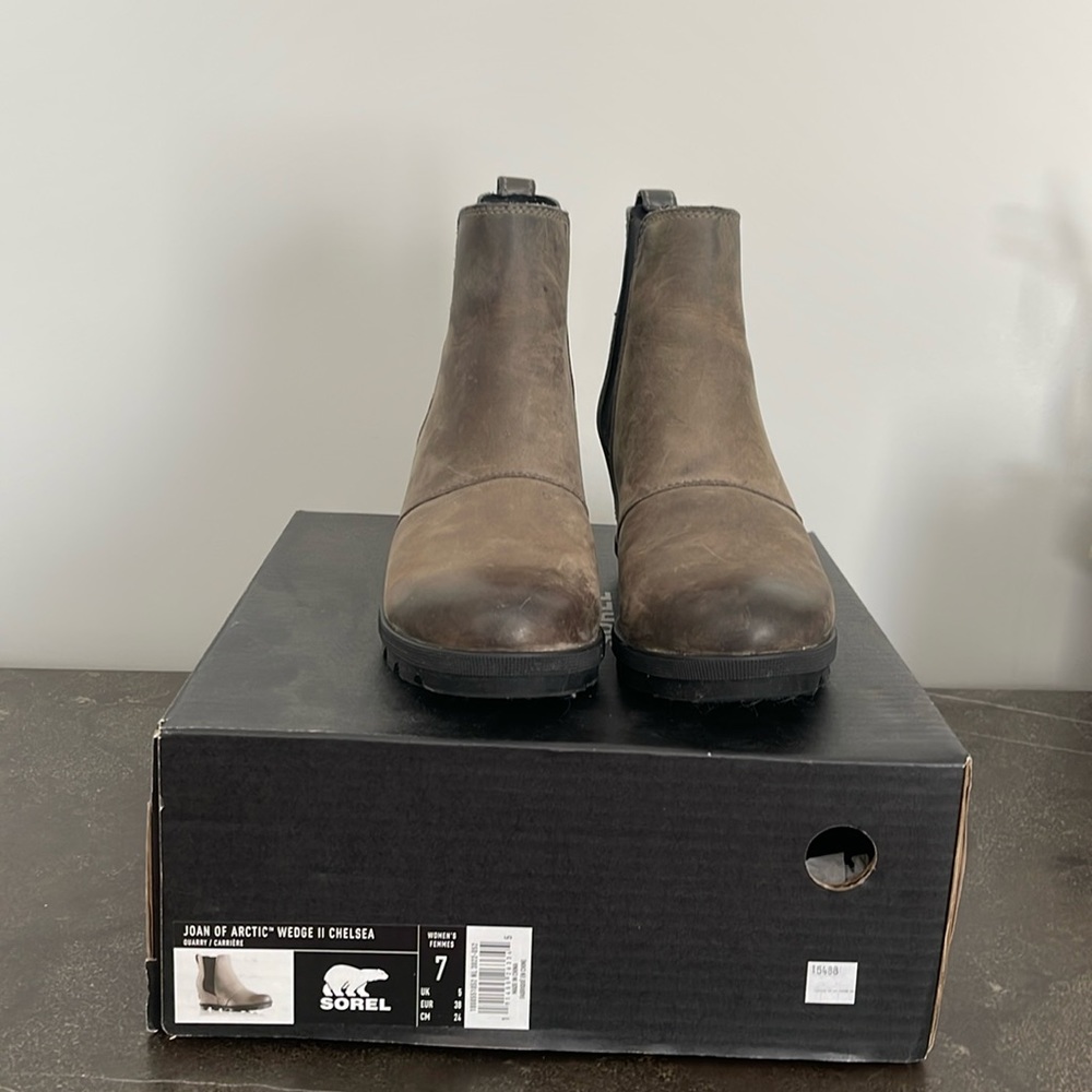 Joan of arctic wedge boot